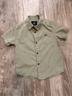 Volcom Short Sleeve Button-Down Shirt in Sage